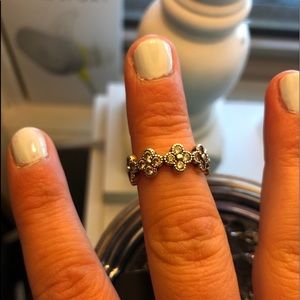 Pandora ring